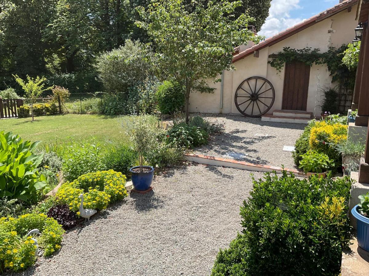 La Grange Terrou Konuk evi Saint-Germain-de-Confolens Dış mekan fotoğraf