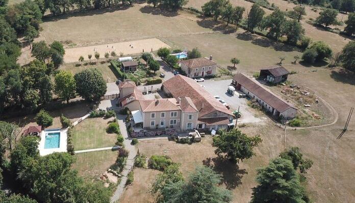 La Grange Terrou Konuk evi Saint-Germain-de-Confolens Dış mekan fotoğraf